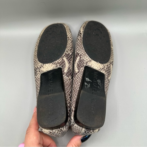 Michael Kors Hamilton Snake Embossed Size 6 Loafer Leather Gray Women - Picture 5 of 8